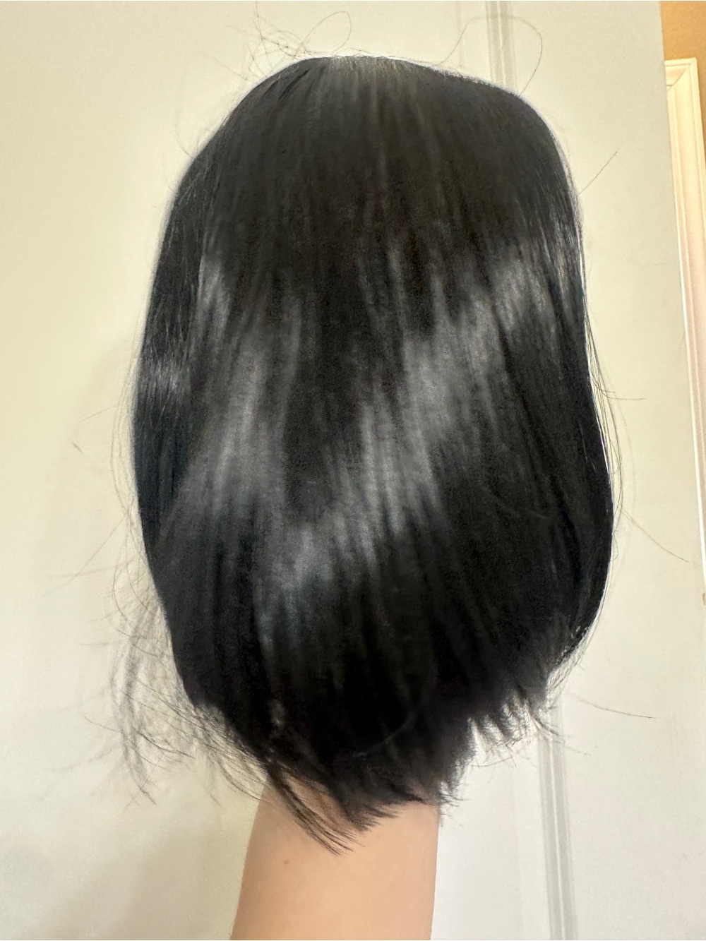 1 of 2 Amazon Black Short Layered Wig with Bangs - Picture 3 of 5